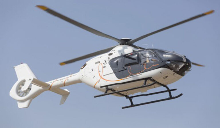 ΕΚΤΑΚΤΟ: Έπεσε ελικόπτερο στη βόρεια Εύβοια – Δυο οι επιβαίνοντες