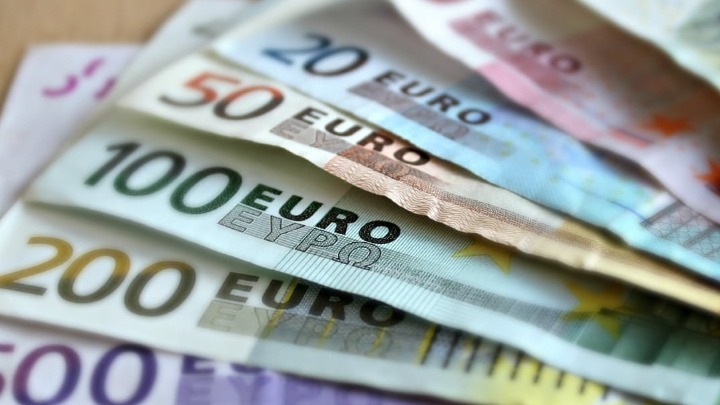 Δάνεια δύο δισ. ευρώ μέσω της Ελληνικής Αναπτυξιακής Τράπεζας με τη στήριξη της ΕΤΕπ