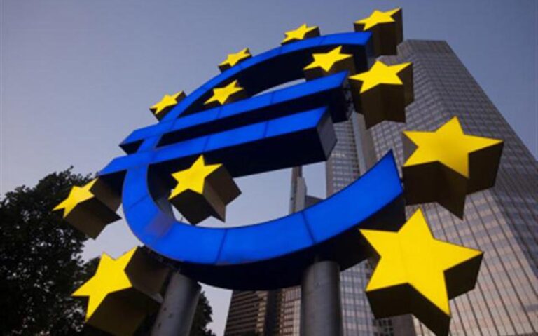 Συνάλλαγμα: Το ευρώ υποχωρεί 0,11% στα 1,179 δολάρια