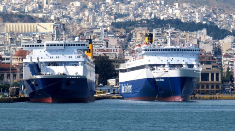 48ωρη απεργία ναυτεργατών: Δεμένα τα πλοία στα λιμάνια