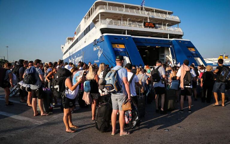 Η Ελλάδα κερδίζει το στοίχημα του τουρισμού παρά τις αντίξοες συνθήκες