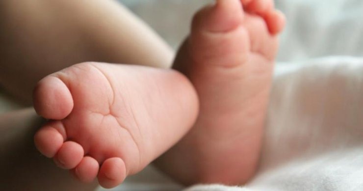 Παγκόσμια πρώτη: Γεννήθηκε μωρό με κορωνοϊό ενώ η μητέρα του τον ξεπερνούσε
