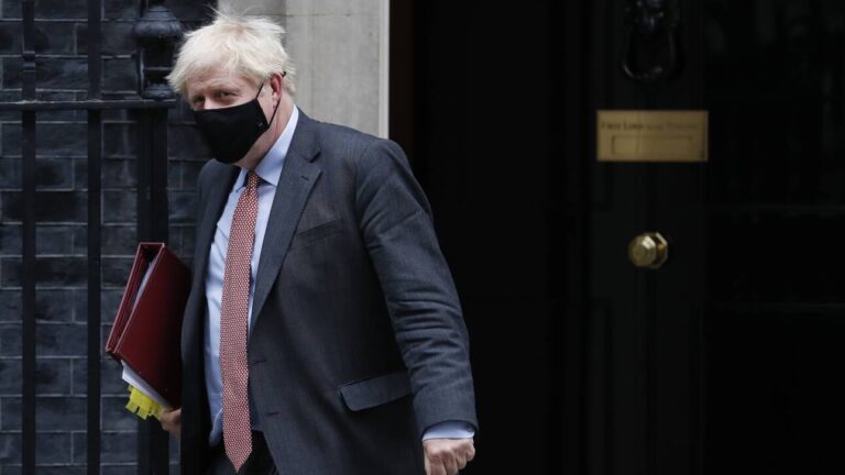 Η κρίση βαθαίνει στη Βρετανία-Υπουργοί παραιτούνται ο ένας μετά τον άλλον