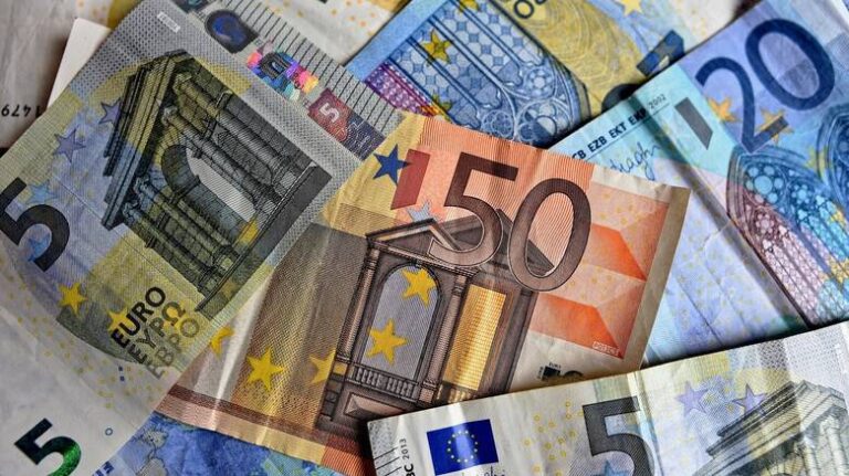 Επίδομα 800 ευρώ: Λήγει αύριο η υποβολή αίτησης