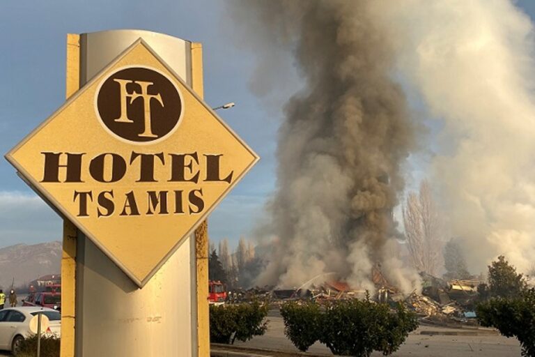 Καστοριά-έκρηξη σε ξενοδοχείο: Έρευνες από πυροτεχνουργούς της ΕΛ.ΑΣ.