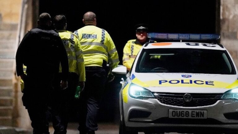 Βρετανία: Υπό κράτηση αστυνομικός για τη δολοφονία 33χρονης