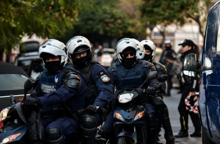 Ολομέλεια Δικηγορικών Συλλόγων για Ν. Σμύρνη: Να τεθούν σε διαθεσιμότητα οι αστυνομικοί