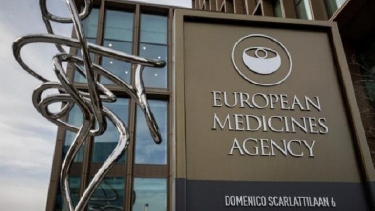 EMA: Έκτακτη συνεδρίαση για το εμβόλιο της AstraZeneca