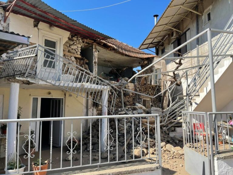 Κλιμάκιο μηχανικών του Υπουργείου Υποδομών στην περιοχή του σεισμού στην Κρήτη