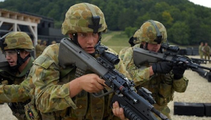 Σε επιφυλακή 1.000 Βρετανοί στρατιώτες σε περίπτωση εισβολής στην Ουκρανία