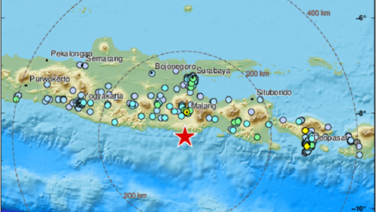 Σεισμός 6,7 Ρίχτερ έπληξε την Ινδονησία