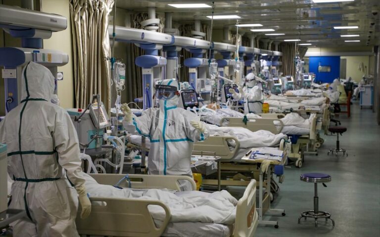 Κορωνοϊός: Κίνδυνος στα νοσοκομεία, διασωληνώσεις και με «Όμικρον»