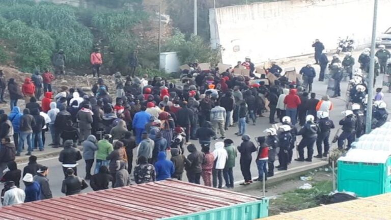 Γουατεμάλα: Βρήκανε 54 Αϊτινούς μετανάστες κρυμμένους σε ρυμουλκό φορτηγού