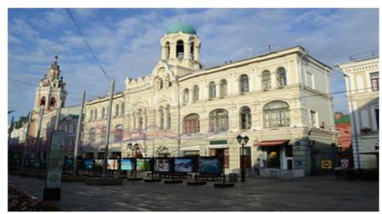 Ρωσία: Κλείνουν σχολεία, εστιατόρια και καταστήματα στη Μόσχα