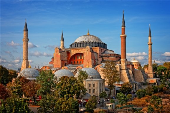 Αγία Σοφία: Ανησυχίες της UNESCO για τη μετατροπή της σε τζαμί – Αιχμές κατά της Τουρκίας