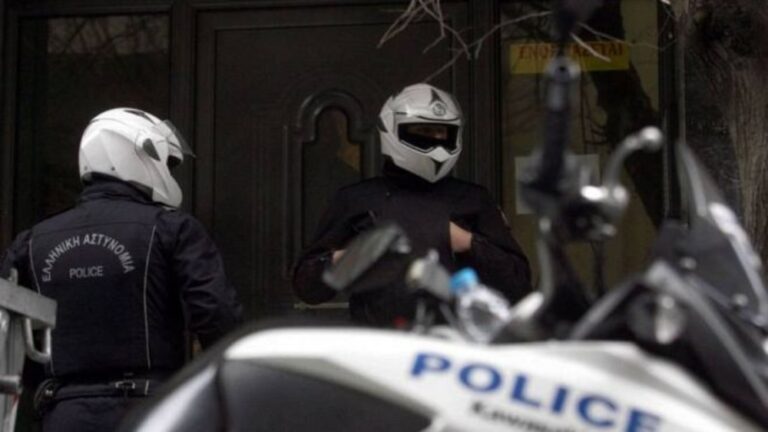 Σάλος με το κύκλωμα παράνομων ελληνοποιήσεων – Εμπλέκονται 34 αστυνομικοί