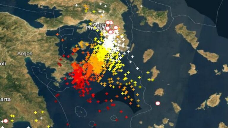 Η κακοκαιρία “Βικτώρια” στην Αττική-Ζημιές σε Κέρκυρα, Κεφαλονιά και Χανιά