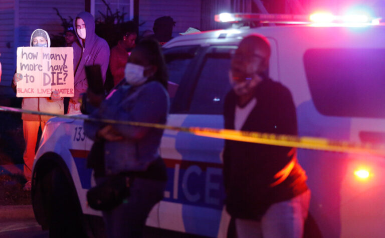16χρονη μαύρη έπεσε νεκρή από αστυνομικά πυρά στις ΗΠΑ