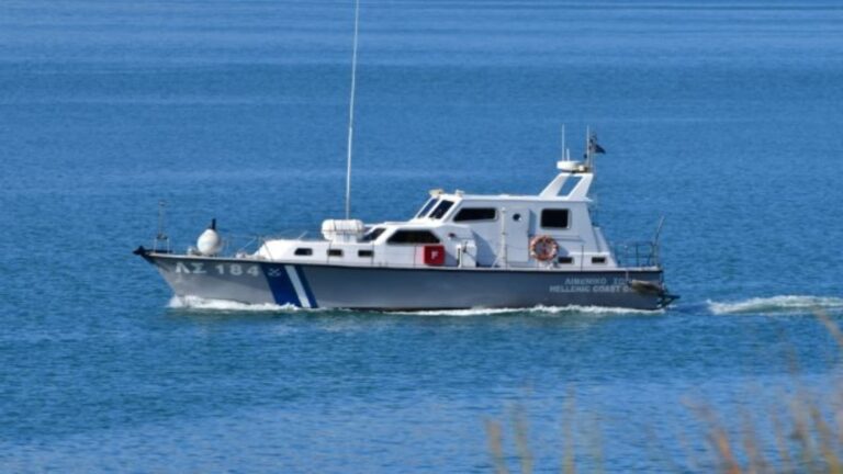 ΑΠΟΚΛΕΙΣΤΙΚΟ : Ψαράδες στη Νότια Εύβοια κρατηθήκαν μία μέρα στο Λιμεναρχείο Κύμης χωρίς καμία κατηγορία! – Θέλανε να τους φορτώσουν παράνομα αλιεύματα
