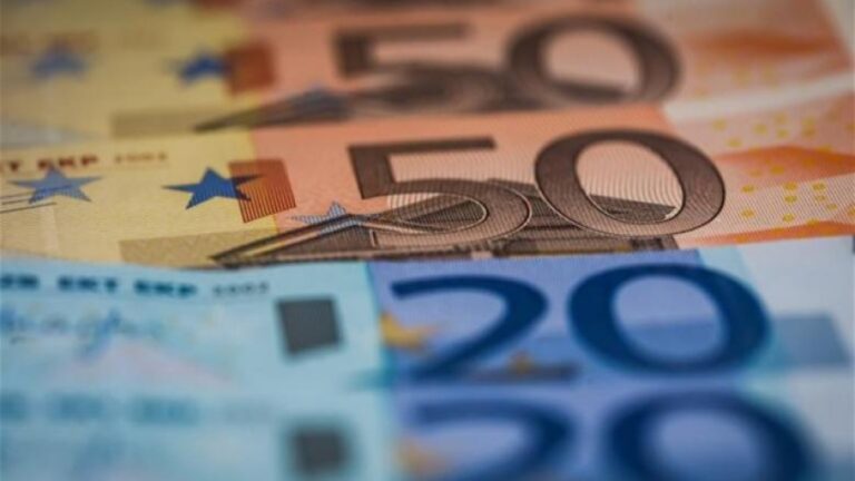 Προϋπολογισμός: Καταργείται ο φόρος στα ομόλογα- Ελαφρύνσεις 1,2 δισ. ευρώ