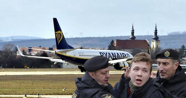 Η πτήση που βρισκόταν σε αεροπειρατεία πετάει ξανά για Λιθουανία