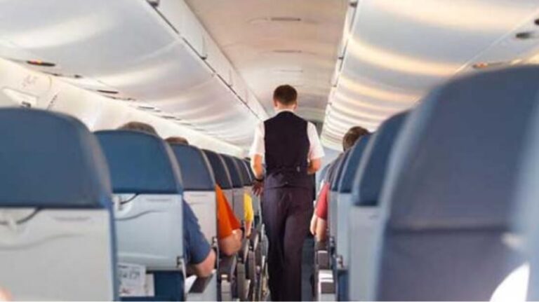 ΗΠΑ: Σταματά το αλκόολ στα αεροπλάνα – Οι επιβατές συμπεριφέρονται βίαια