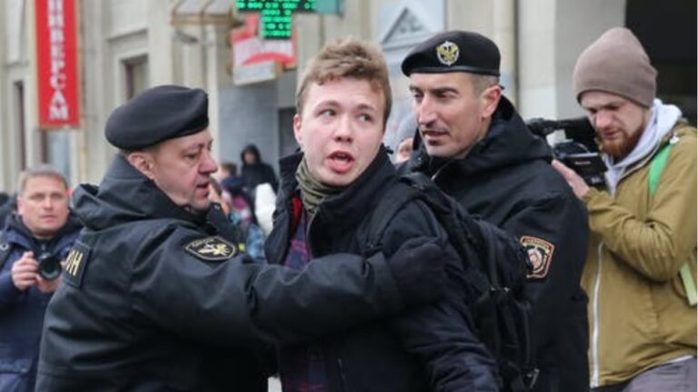 Λευκορωσία: Σε κατ’οίκον περιορισμό θέτουν οι αρχές τον Προτάσεβιτς και τη σύντροφό του