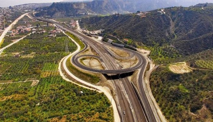 Yποδομών & Μεταφορών: Έργα 775 εκατ. ευρώ για την οδική ασφάλεια
