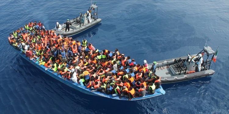 Μεταναστευτικό: Ακόμη εκατό μετανάστες διασώθηκαν στα ανοιχτά της Μεσογείου