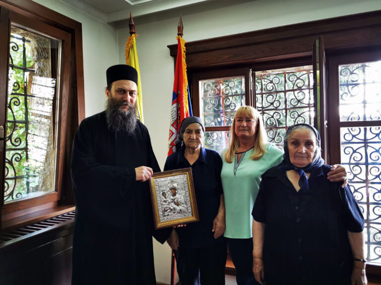 Η Ορθόδοξη Εκκλησία στο πλευρό των διωχθέντων στο Κοσσυφοπέδιο