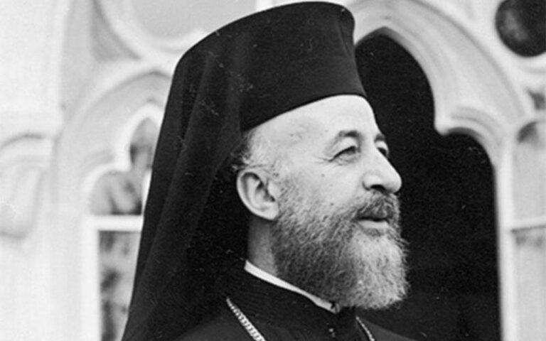 7 Δεκεμβρίου 1974: Ο Αρχιεπίσκοπος Μακάριος επιστρέφει στην Κύπρο