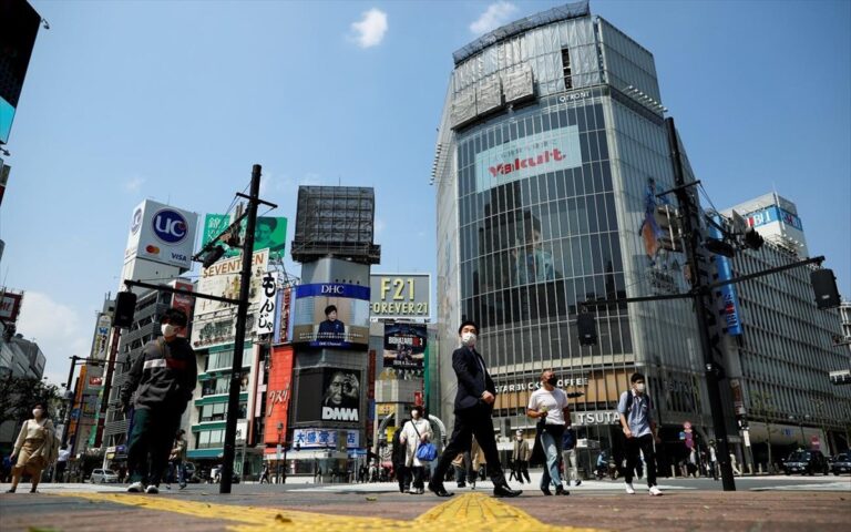 Κορωνοϊός – Ιαπωνία: Το Τόκιο εξετάζει την κατάσταση έκτακτης ανάγκης σε 8 νομούς