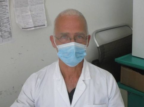 Θρήνος στην Καλαμάτα για το θάνατο του διευθυντή της κλινικής Covid Νίκου Γραμματικόπουλου