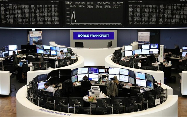 Ανοδικά κινούνται τα ευρωπαϊκά χρηματιστήρια, ενόψει των κυρώσεων στη Ρωσία