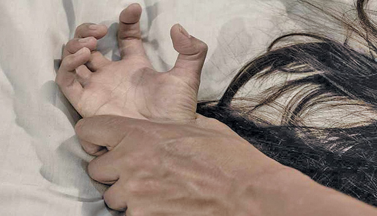 Συνέβη και αυτό στην Κάλυμνο: Πήγε να καταγγείλει τον βιαστή της και οι αστυνομικοί την απέτρεψαν