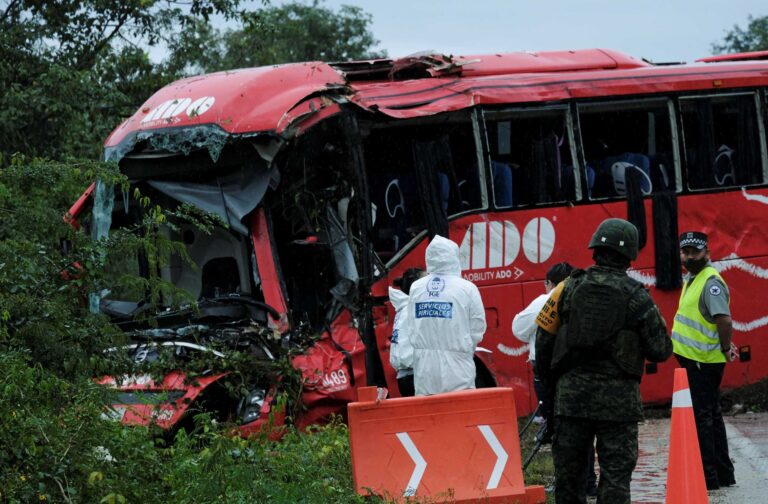 Oκτώ νεκροί στο Μεξικό από τροχαίο δυστύχημα λεωφορείου