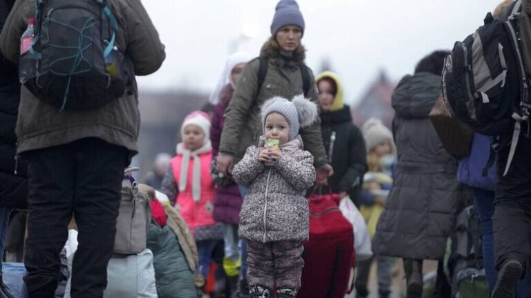 Το Κίεβο κατηγορεί τη Μόσχα για παράνομες υιοθεσίες παιδιών