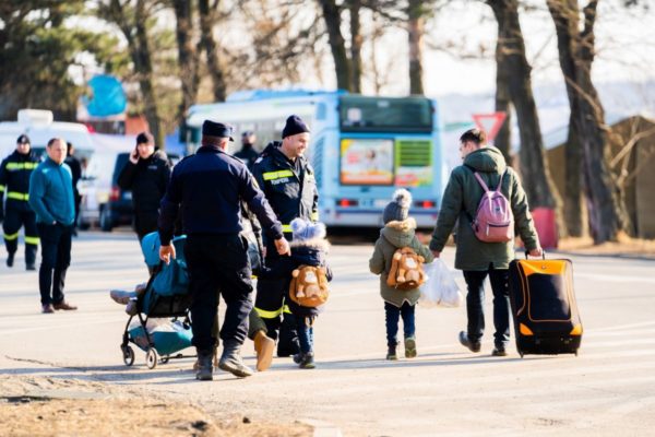 Στον Άι-Στράτη πρόσφυγες από την Ουκρανία – “Μας στάθηκαν οι Έλληνες”