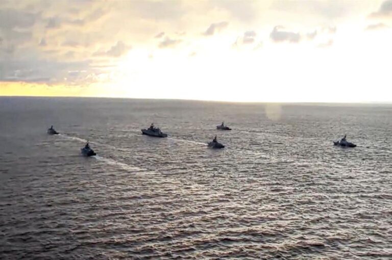 Mαύρη Θάλασσα: Ανυπολόγιστη ζημιά για τη ναυαρχίδα του Ρωσικού Στόλου