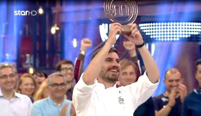 Master Chef 2022 : Μεγάλος νικητής ο Παναγιώτης Κουμουνδούρος