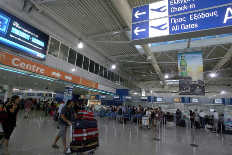 Αύξηση κατά 13% για την επιβατική κίνηση των αεροδρομίων της χώρας το πρώτο πεντάμηνο