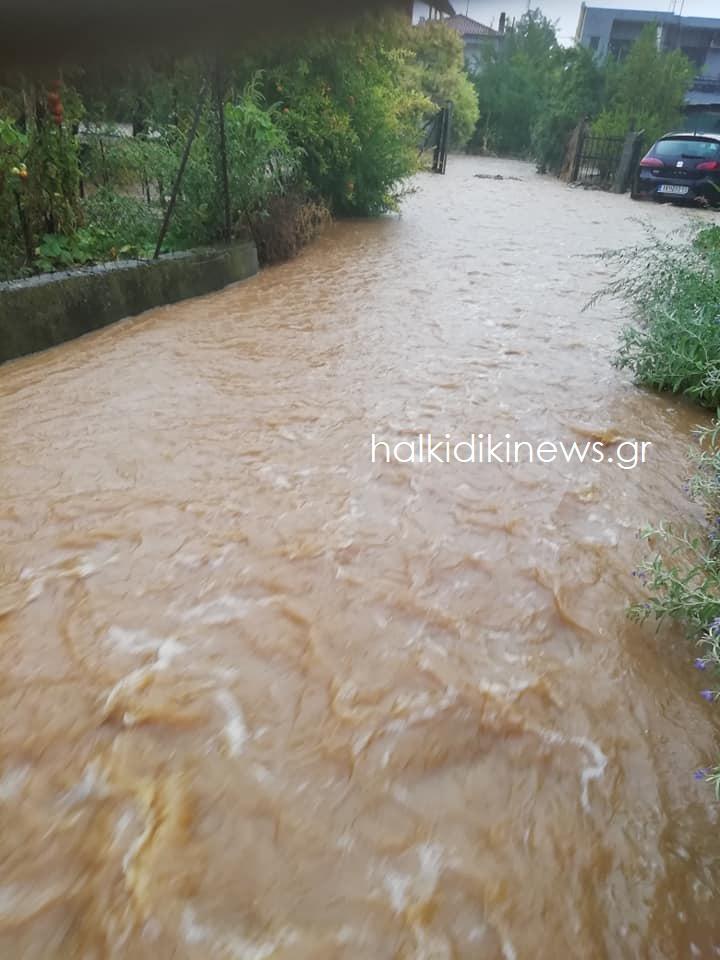 Πλημμύρες στη Χαλκιδική λόγω έντονης βροχόπτωσης