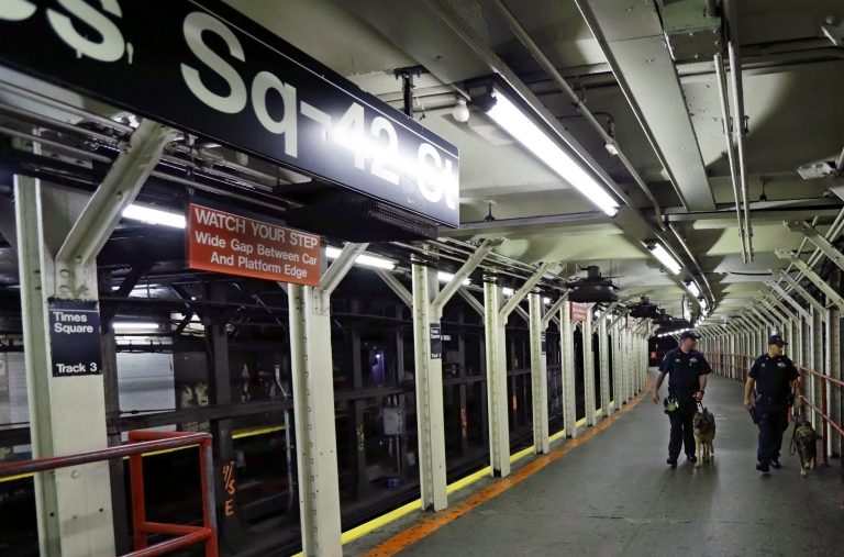 Νέα Υόρκη:Νεαρός έσπρωξε πισώπλατα επιβάτη στις ράγες του μετρό