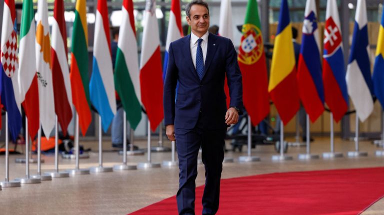 Κυριάκος Μητσοτάκης: Επαφές με ξένους ηγέτες κατά τη Σύνοδο Κορυφής της Ευρωπαϊκής Κοινότητας στην Πράγα