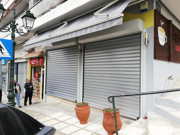 Θεσσαλονίκη: Ληστές εγκλωβίστηκαν αφού μπλόκαραν τα ρολά ασφαλείας της επιχείρησης