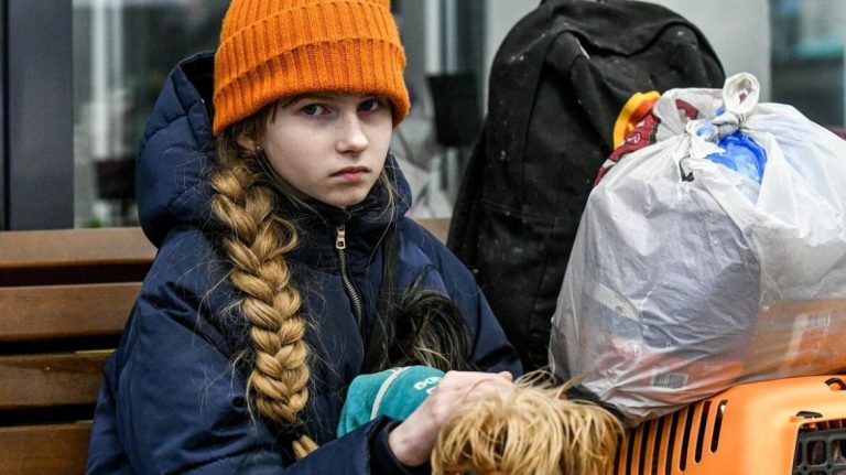 UNICEF: Ο πόλεμος στην Ουκρανία και ο πληθωρισμός βυθίζουν εκατομμύρια επιπλέον παιδιά στη φτώχεια