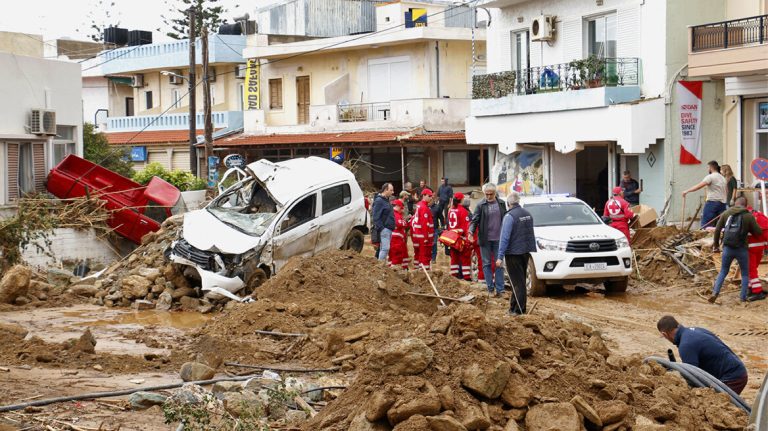 Κρήτη : Mετρά δύο νεκρούς μετά το πέρασμα της κακοκαιρίας