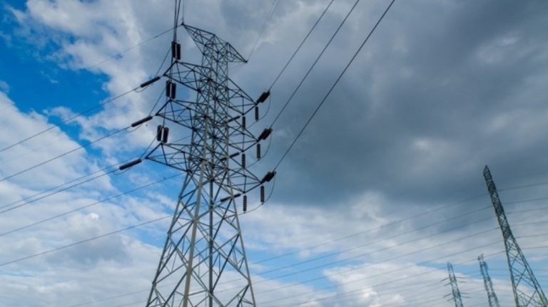 Αποκλιμάκωση των τιμολογίων ηλεκτρικής ενέργειας αναμένεται τον Νοέμβριο