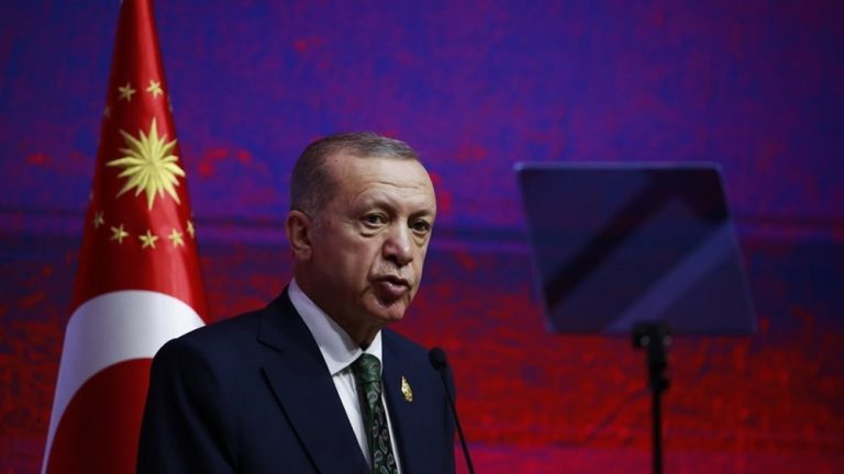 Οι προβλέψεις για τις εκλογές στην Τουρκία δεν αναδεικνύουν ξεκάθαρα Ερντογαν