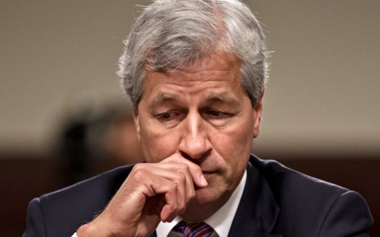JP Morgan: “Αναμένεται σφοδρή ύφεση”